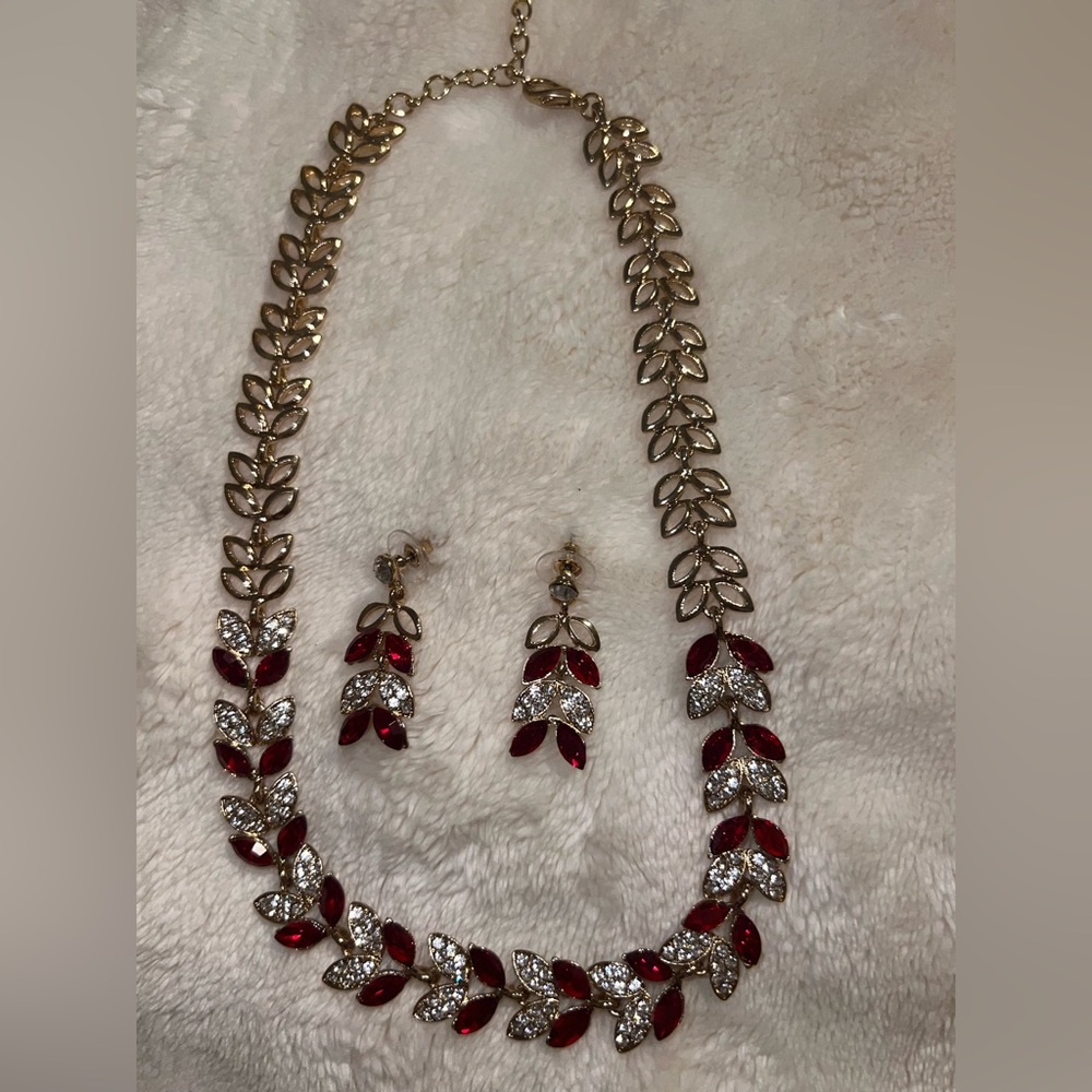 Elegant Gold and Red Leaf Necklace and Earring Set